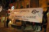 Un grup de "matons" desallotja l'Ateneu Insurrecte a Sabadell davant la passivitat policial