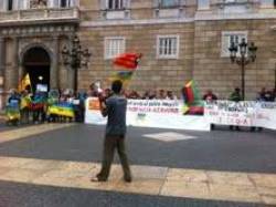 SMés de mig centenar de persones exigeixen el reconeixement internacional d'Azawad a Barcelona