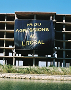 Pancarta reivindicativa sobre el Fluvià