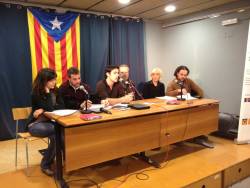 La taula estava formada per membres de les plataformes Catalunya Diu Prou, Novullpagar.cat i Prou peatges.