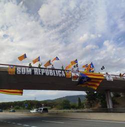 Pancartes i estelades al Pont de Santa Cristina (1/9/2024)