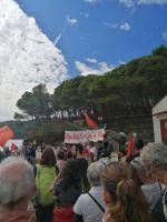 Èxit de participació en la mobilització per a reobrir un tram entre la platja de Garbet i el poble de Colera.