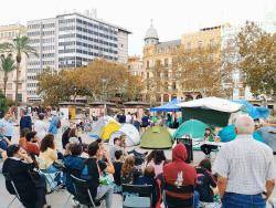 L'acampada per l'habitatge digne a València es mantindrà fins diumenge