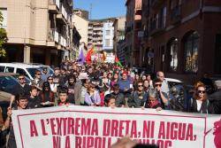 Manifestació a Ripoll: "A l'extrema dreta, ni aigua"