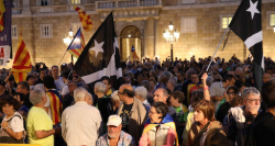 L'ANC reivindica a la plaça Sant Jaume el valor revolucionari del Primer d'OctubreTítol de la imatge