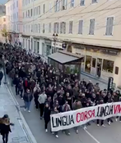 Nova mobilització a Còrsega en defensa de la llengua