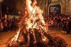 Arriben un altre any els foguerons sa Pobla a la Vila de Gràcia