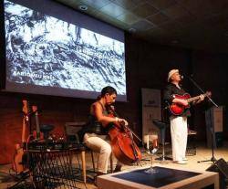 El recital de poesia i música POEMilla viatga per Valènci, Palma, Barcelona, Eivissa.