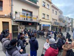 Desnonament aturat al Carrer Rosselló, al barri de Cerdanyola, Mataró.