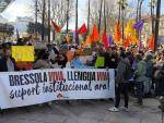 Milers de persones es manifesten a Perpinyà en suport de les escoles La Bressola